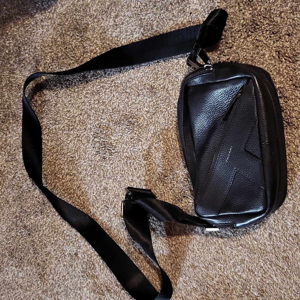 Tahari like new condition crossbody